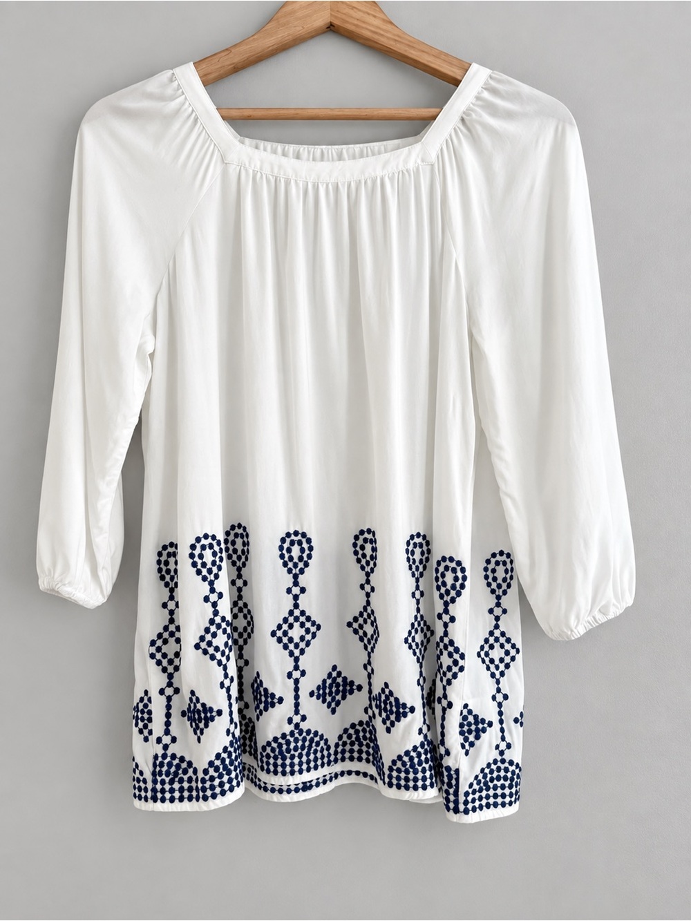St. John’s Bay M White Navy Embroidered Sheer Boho Peasant Blouse 3/4 Sleeve